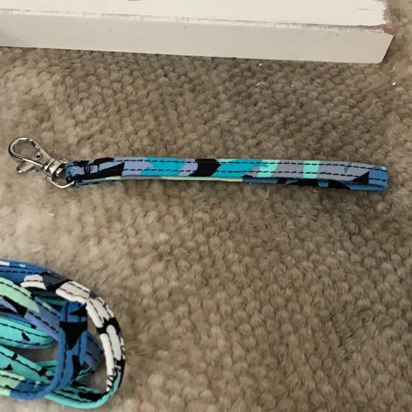 Vera Bradley Crossbody Bag.. New condition - Picture 11 of 12